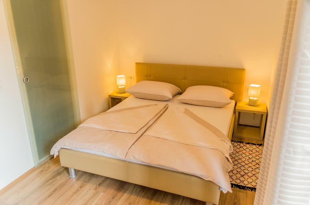 Guesthouse Klaudia Опатия Екстериор снимка